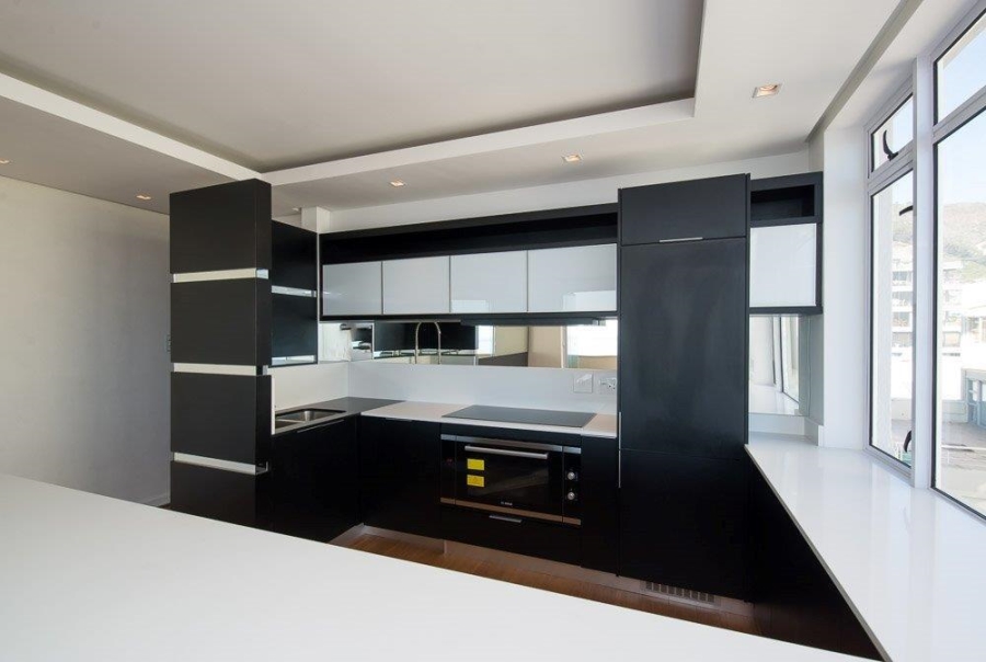 To Let 3 Bedroom Property for Rent in Sea Point Western Cape